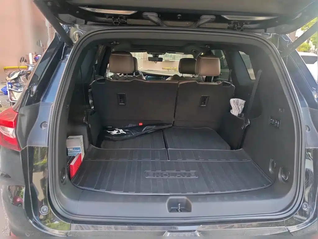 Buick Enclave — миниатюра 10