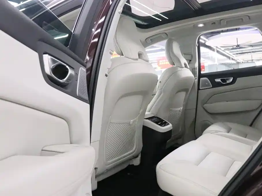 Volvo XC60 — миниатюра 17