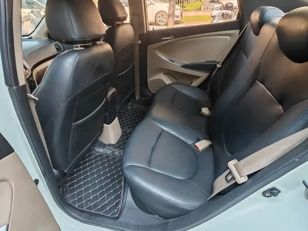 Hyundai Verna — миниатюра 10