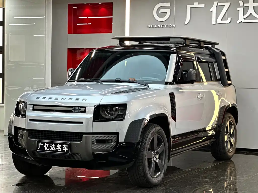 Land Rover Defender 2023