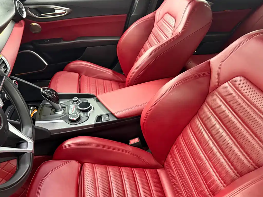 Alfa Romeo Giulia — миниатюра 11