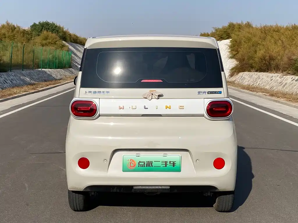 Wuling MINIEV — миниатюра 5