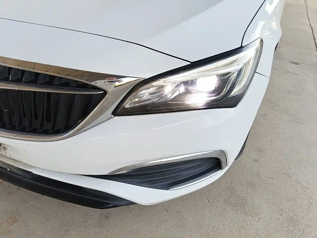 Buick Verano — миниатюра 24