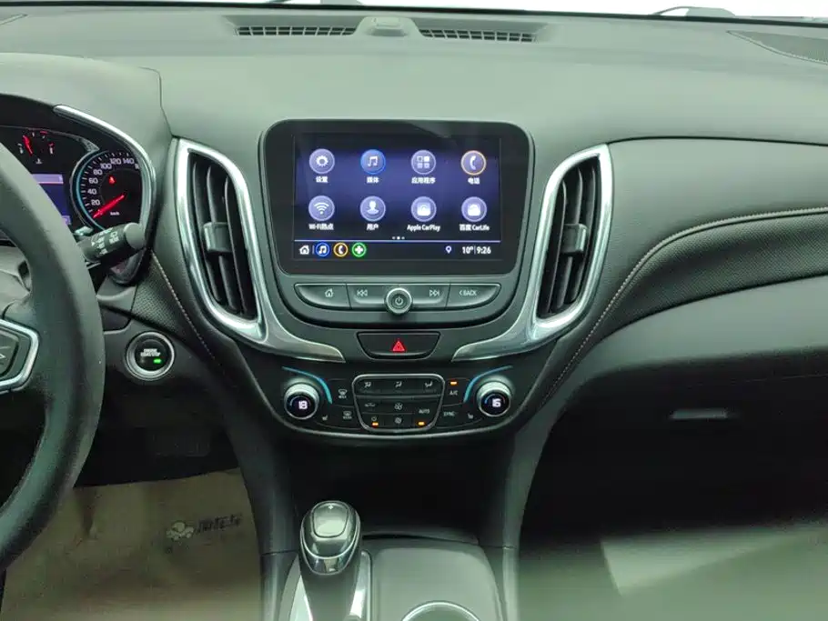 Chevrolet Equinox — миниатюра 13