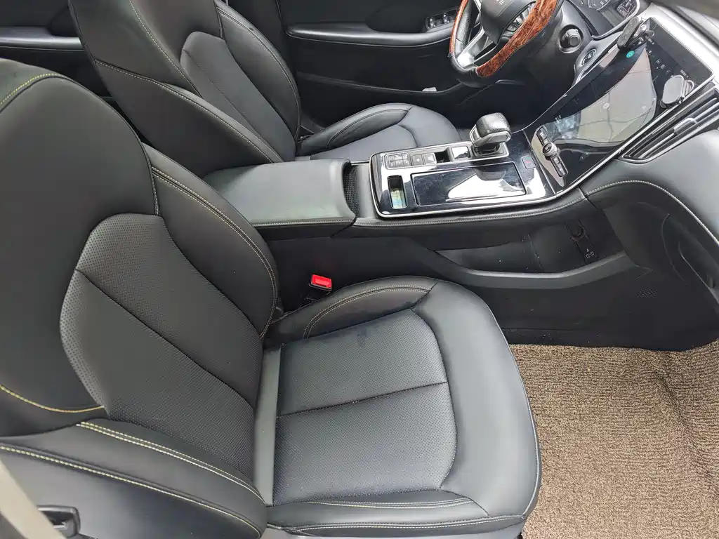 Roewe i6 MAX 2020 1.5T PHEV