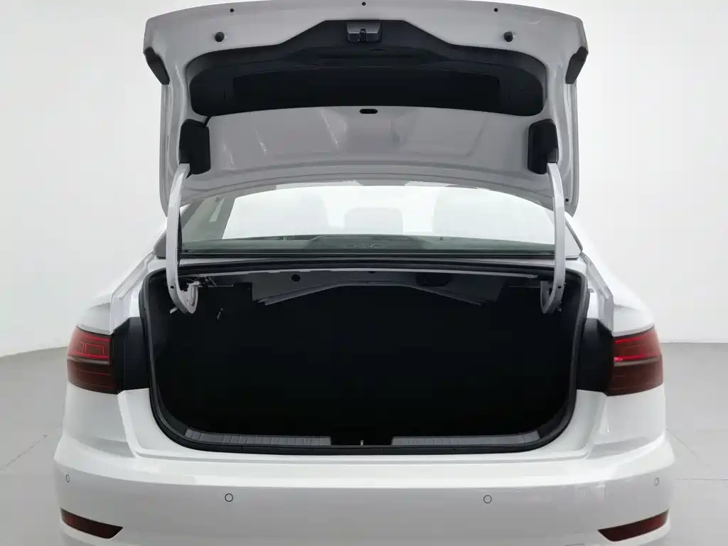 Volkswagen Sagitar — миниатюра 16