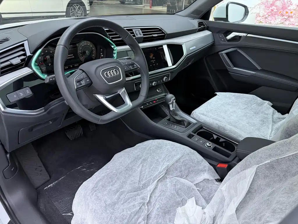 Audi Q3 — миниатюра 13