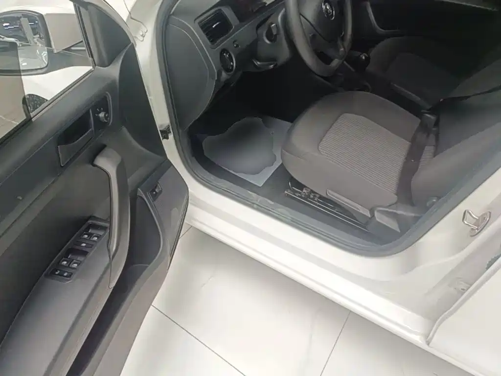 Volkswagen Santana — миниатюра 16