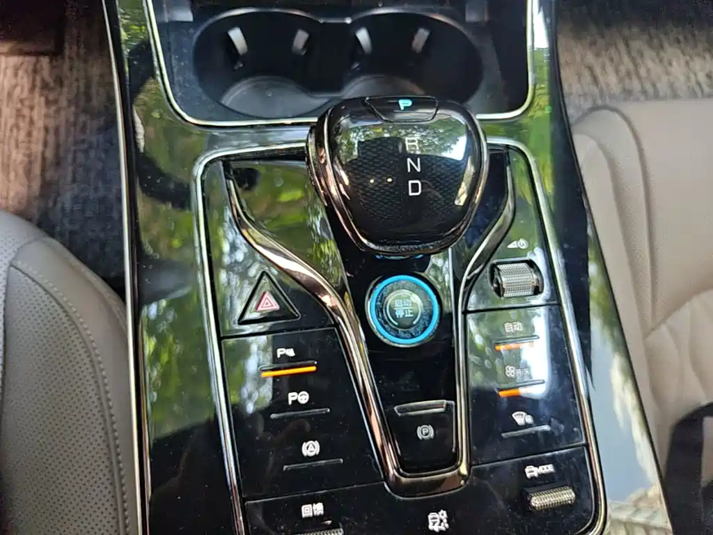 BYD Han — миниатюра 14
