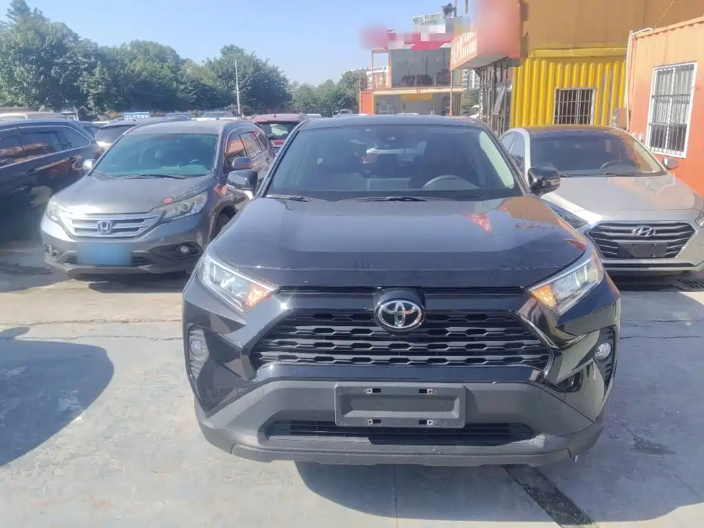 Toyota RAV4 — миниатюра 3