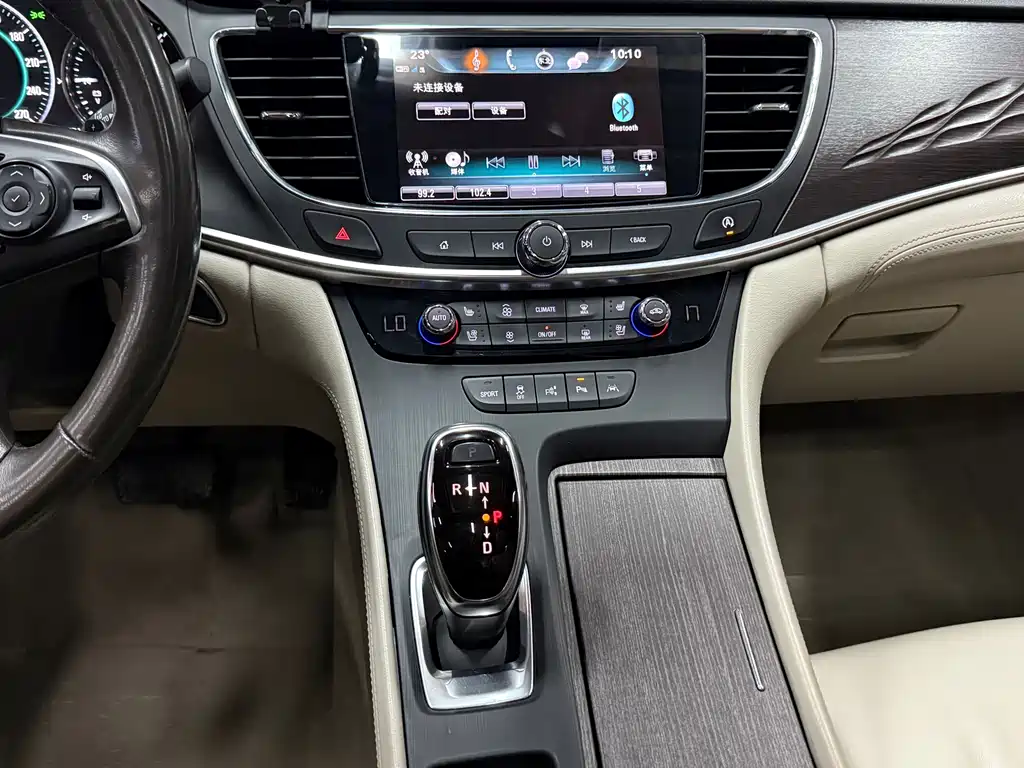 Buick LaCrosse — миниатюра 17