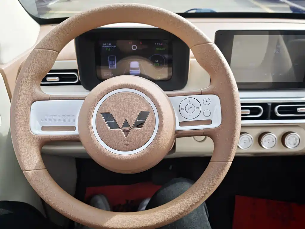 Wuling MINIEV — миниатюра 10