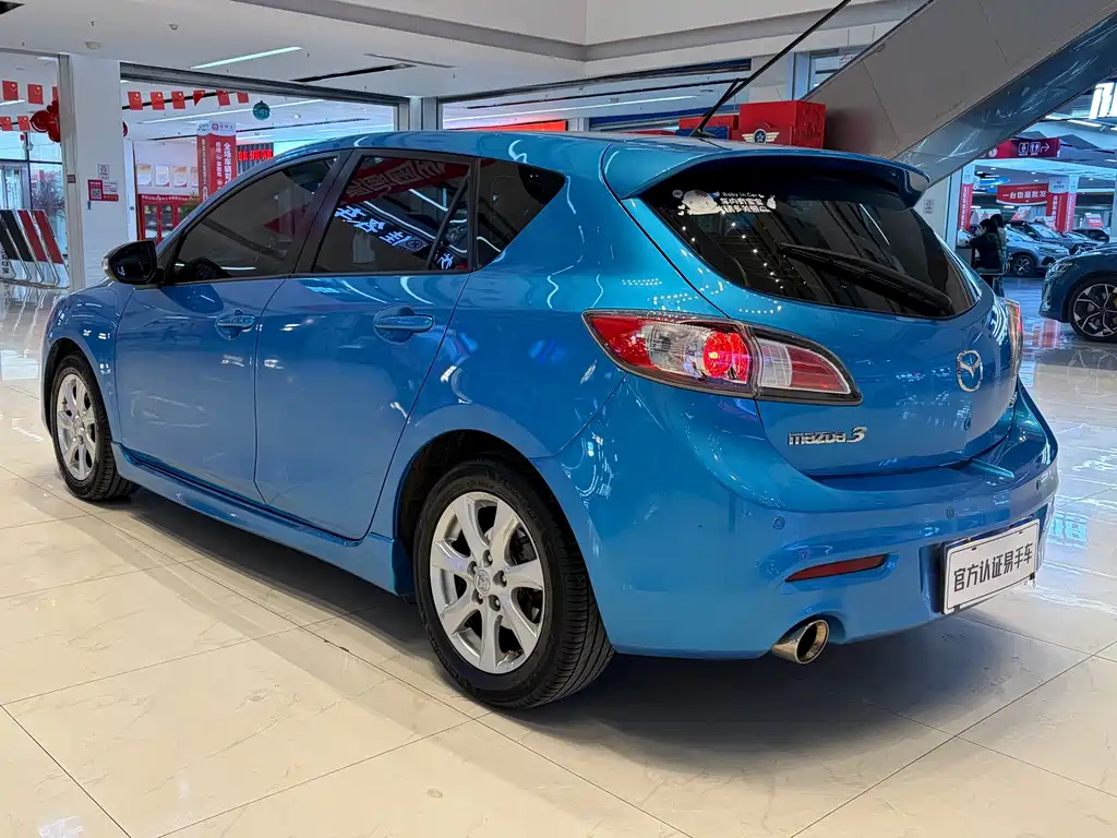 Mazda Mazda3 2010 2.0 AT Luxury