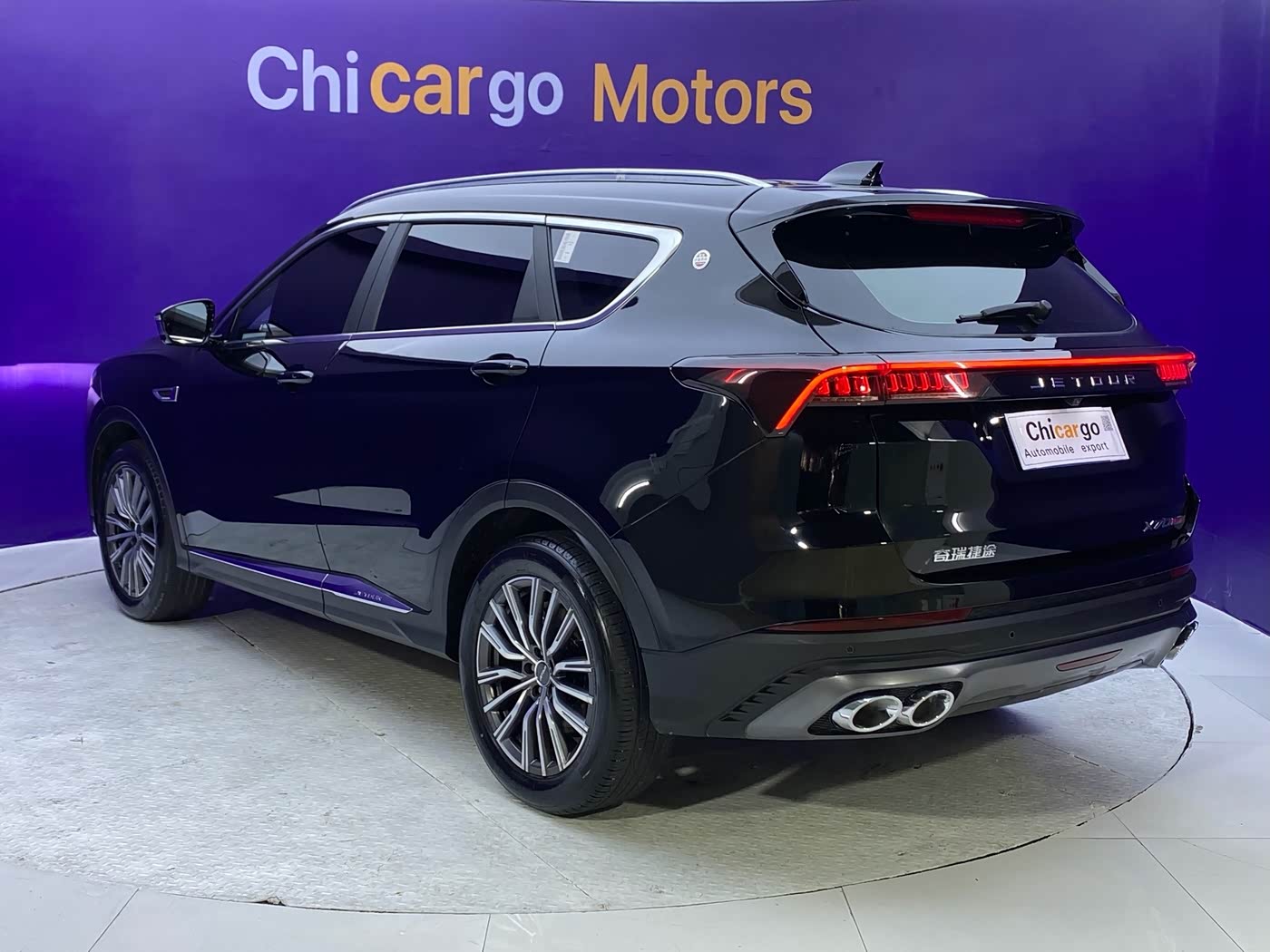 Jetour Jetour X70 PLUS 1.5 л 2023 г. Чёрный, пробег 17000 км