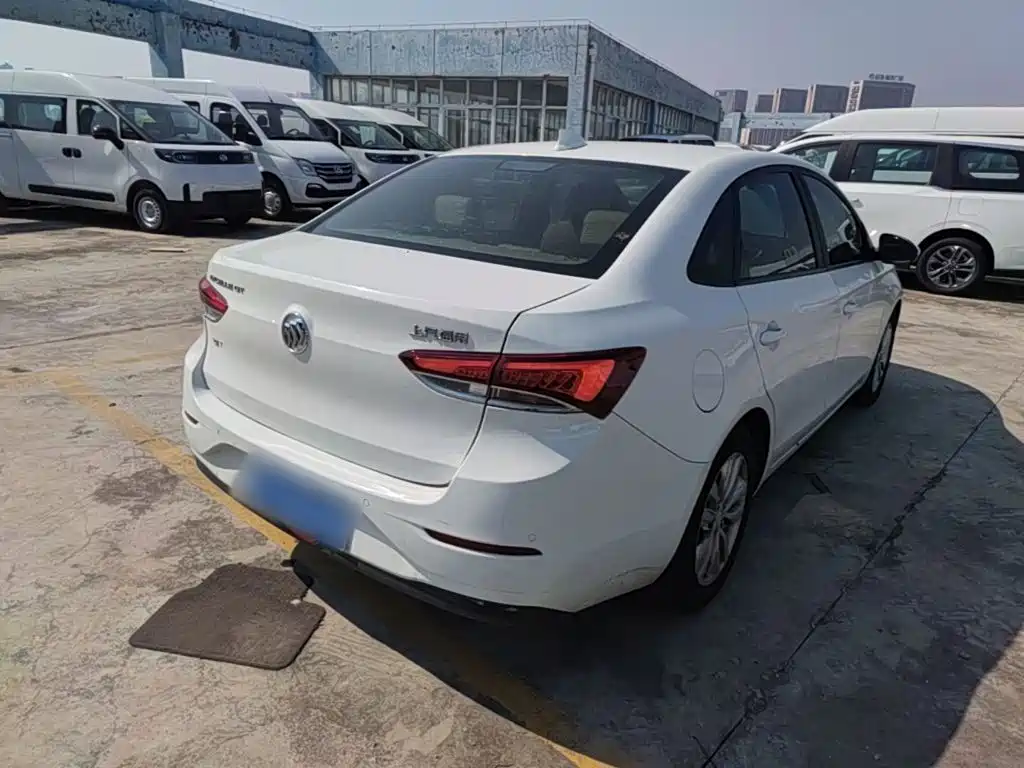 Buick Excelle — миниатюра 7