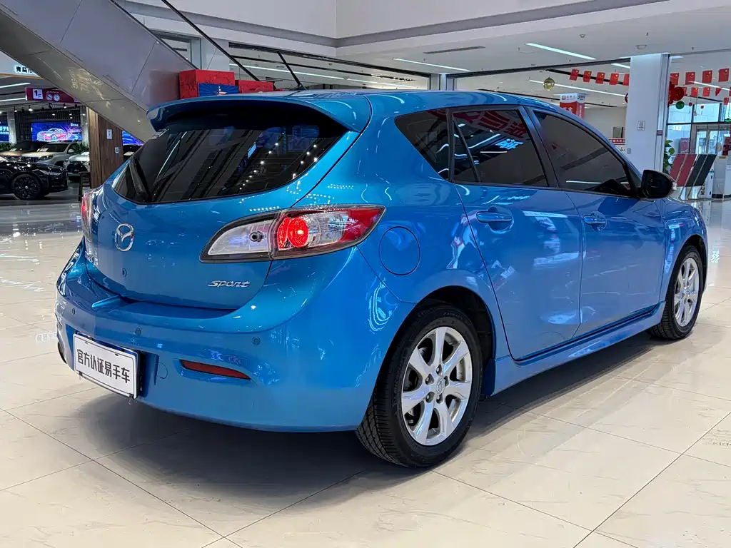 Mazda Mazda3 2010 2.0 AT Luxury
