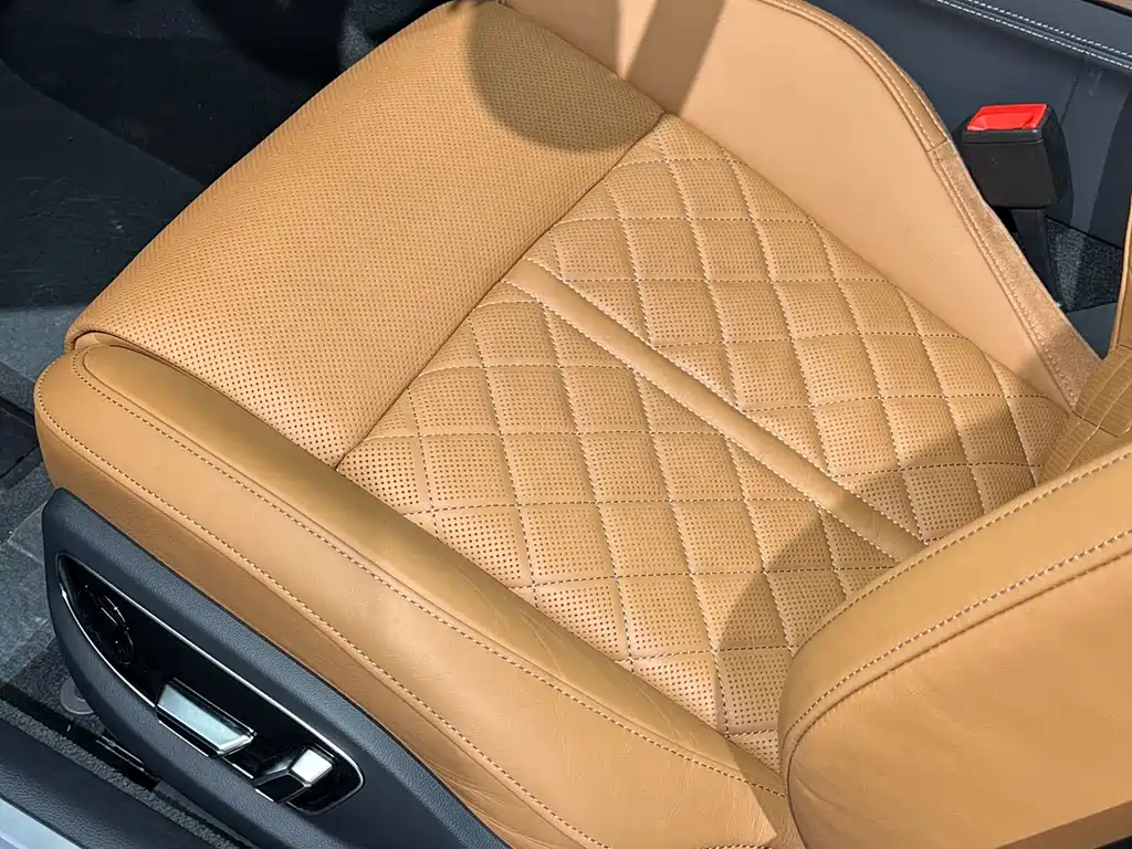 Audi A8 — миниатюра 8