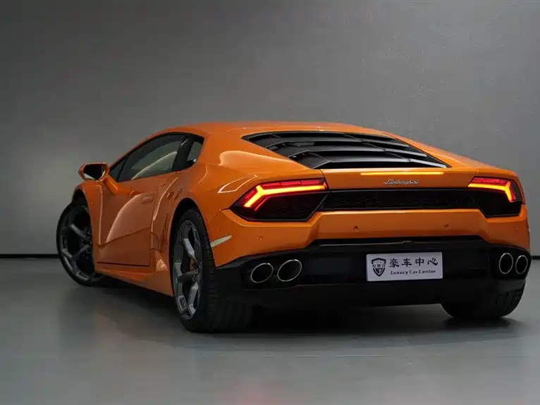 LAMBORGHINI HURACÁN