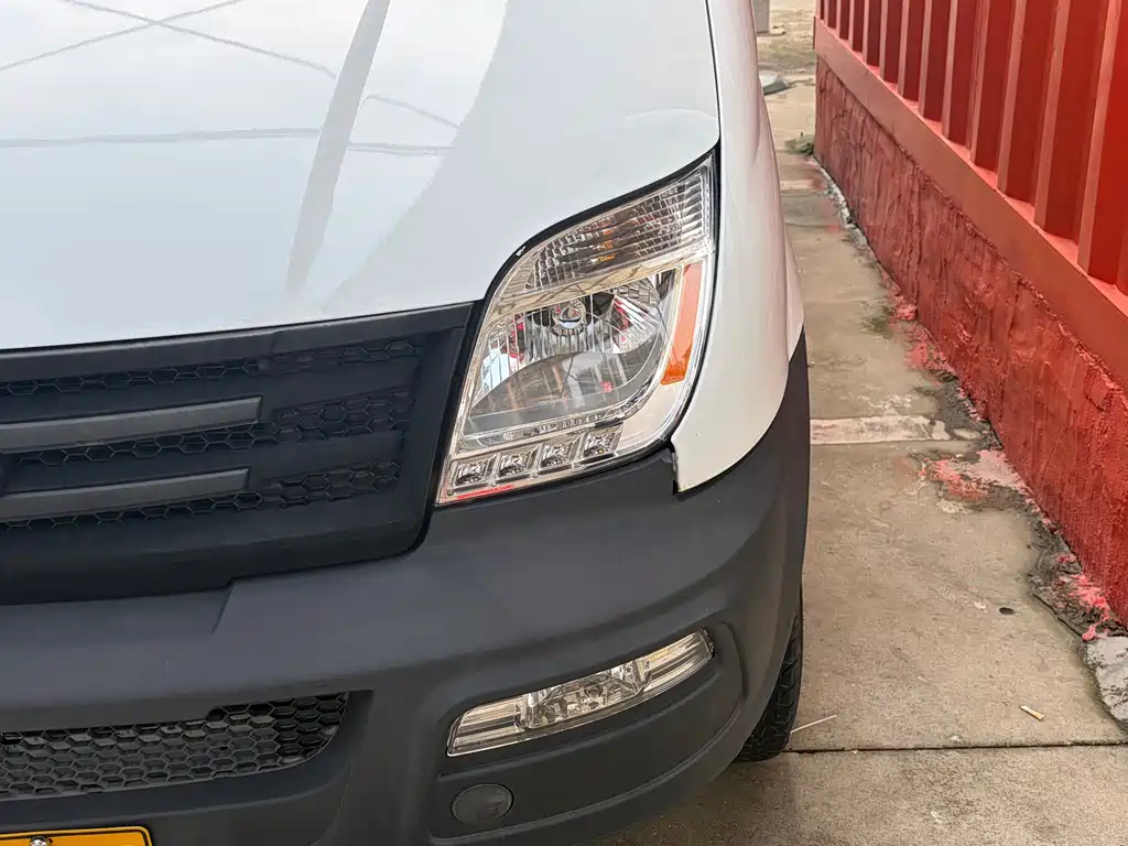 SAIC MAXUS XINTU V80