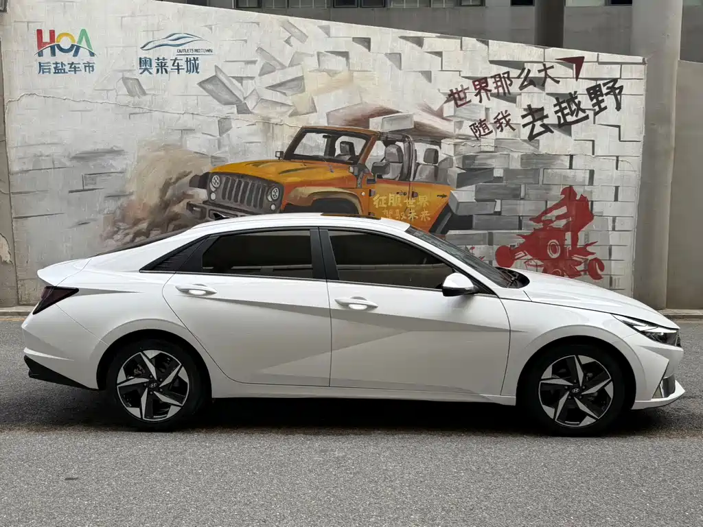 Hyundai Elantra — миниатюра 7