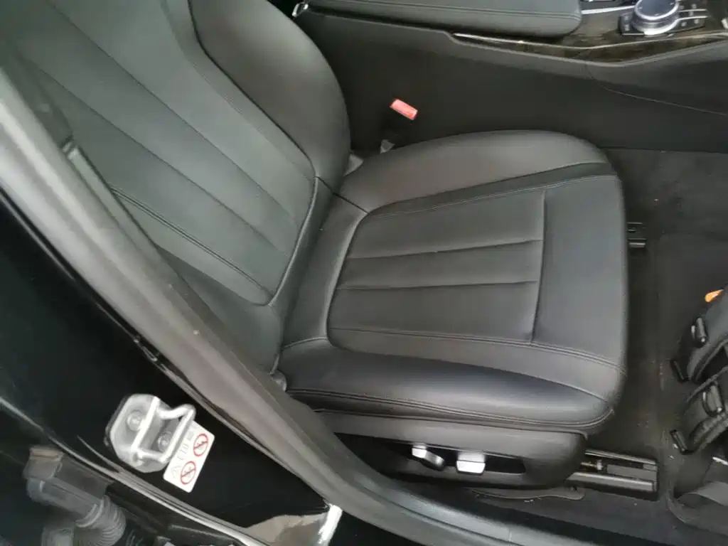 BMW 5 Series — миниатюра 25