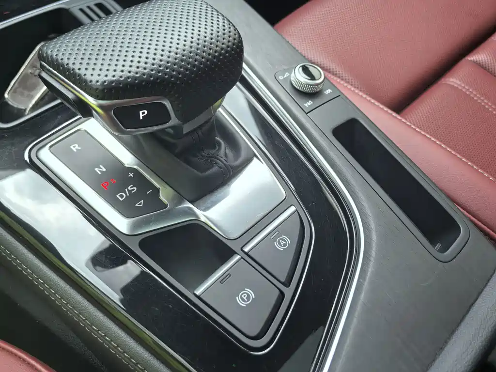 Audi A4L — миниатюра 9