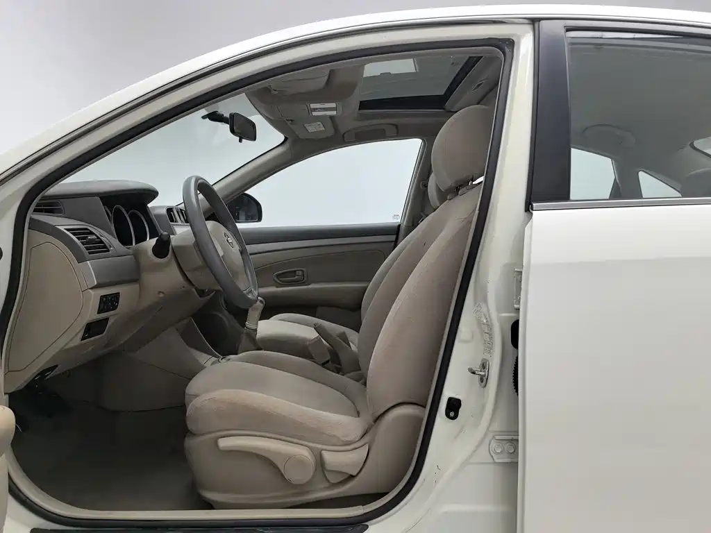 Nissan Sylphy — миниатюра 10
