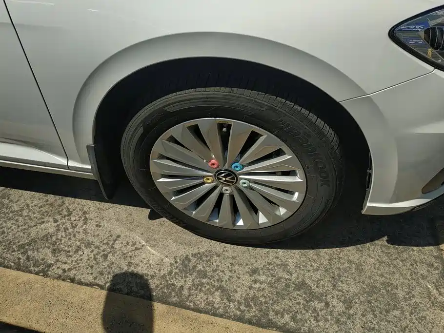 Volkswagen Lavida — миниатюра 6