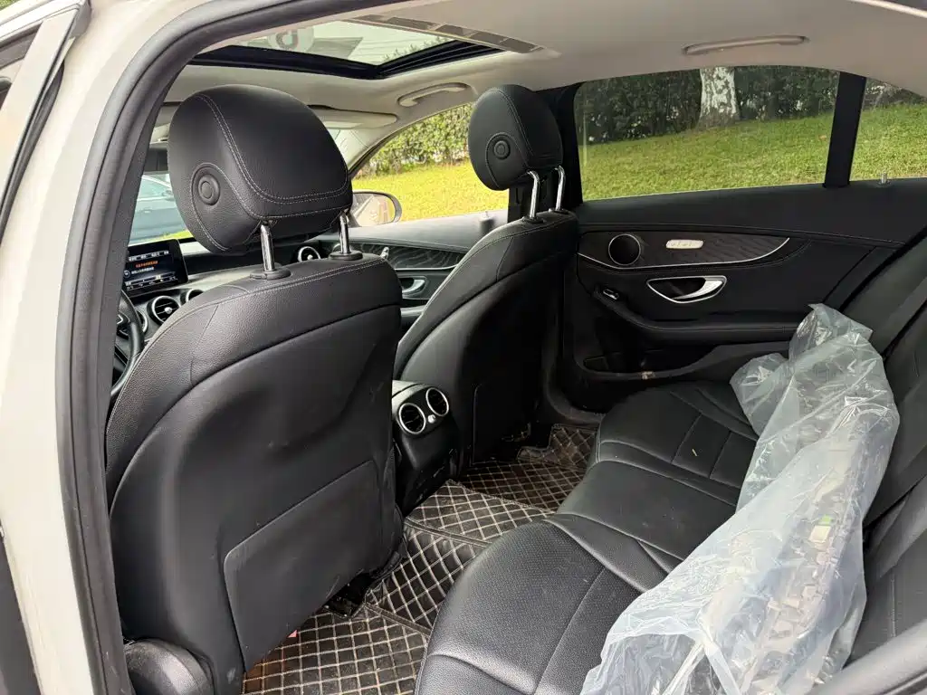 Mercedes-Benz C-Class — миниатюра 11