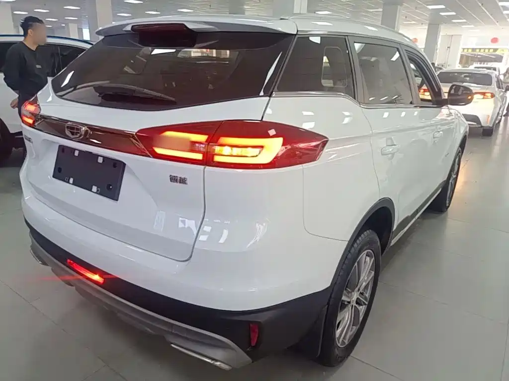 Geely Boyue — миниатюра 7
