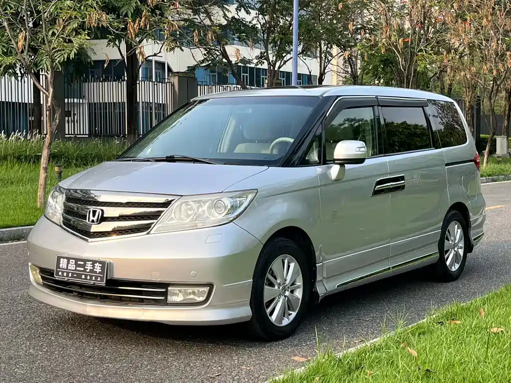 Honda Elysion 2013