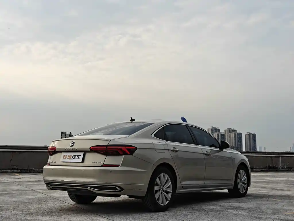 Volkswagen Passat — миниатюра 6