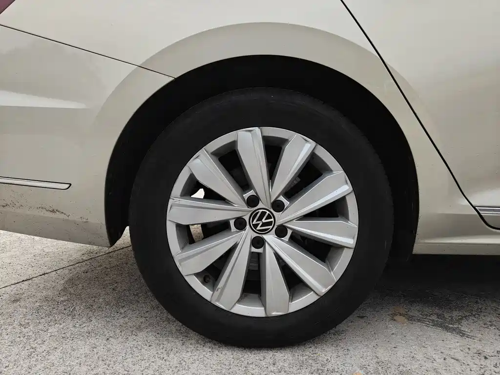 Volkswagen Passat — миниатюра 16