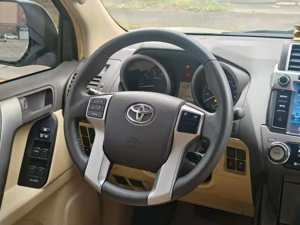 Toyota Prado (Import) — миниатюра 4