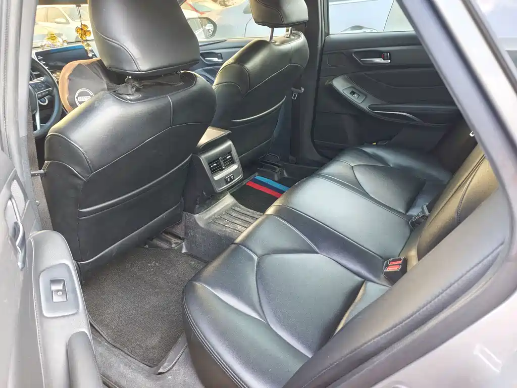 Toyota Avalon — миниатюра 5
