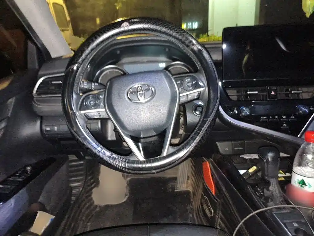Toyota Camry — миниатюра 3