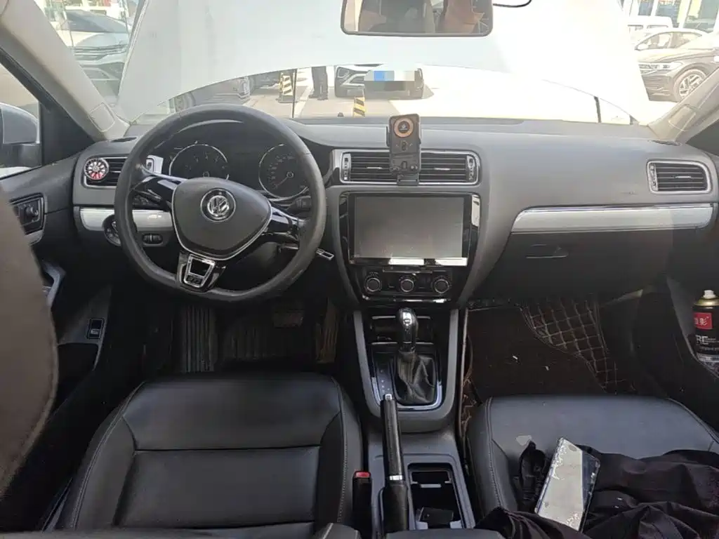 Volkswagen Sagitar — миниатюра 10
