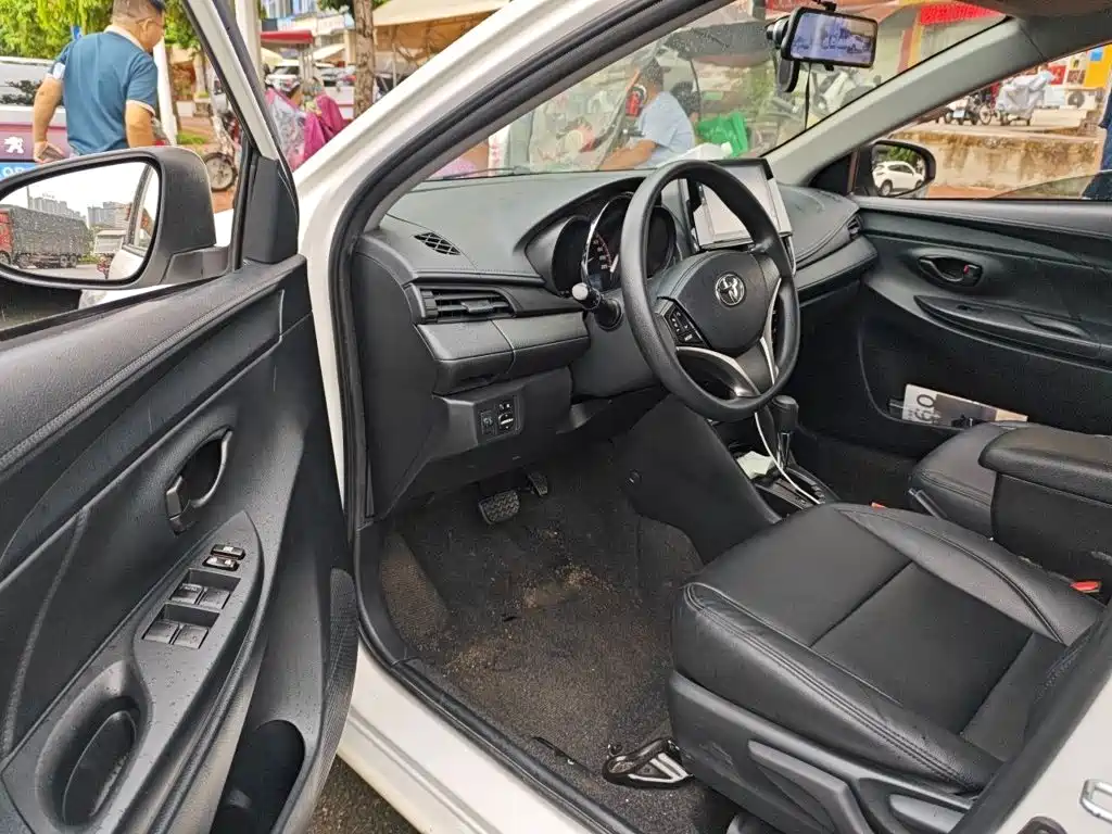 Toyota Vios FS — миниатюра 17