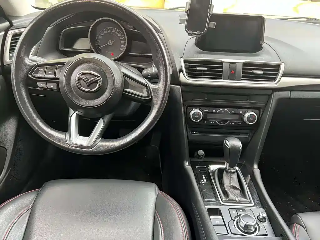 MAZDA 3 ANGKESAILA