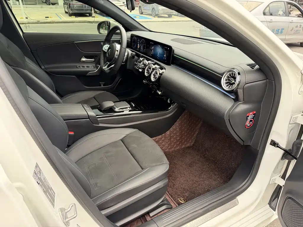 MERCEDES-BENZ A CLASS