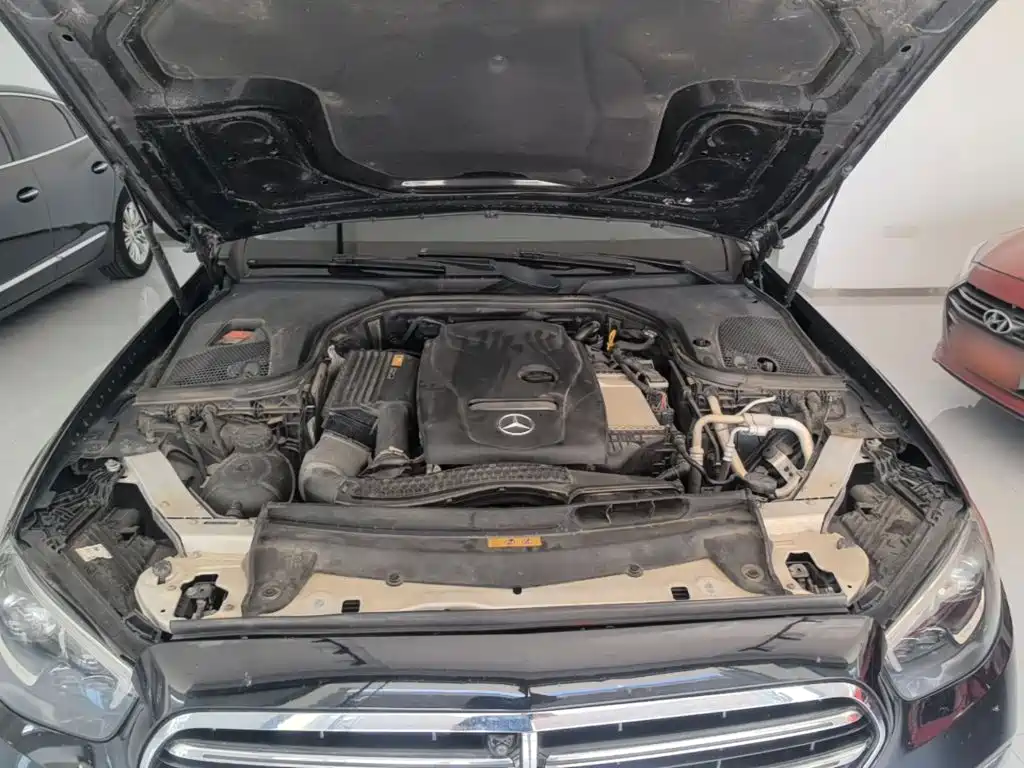 Mercedes-Benz E-Class — миниатюра 20