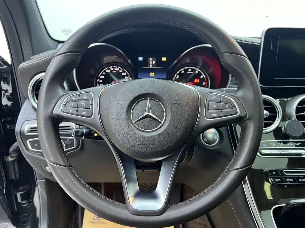 Mercedes-Benz GLC — миниатюра 9