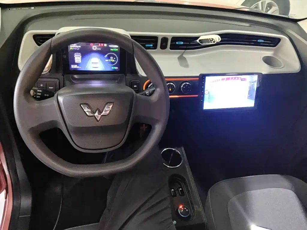 Wuling MINIEV — миниатюра 10
