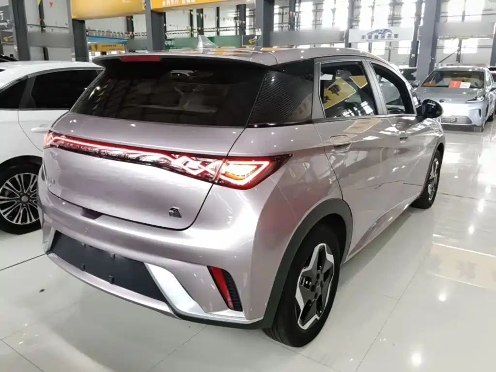 BYD Dolphin — миниатюра 7