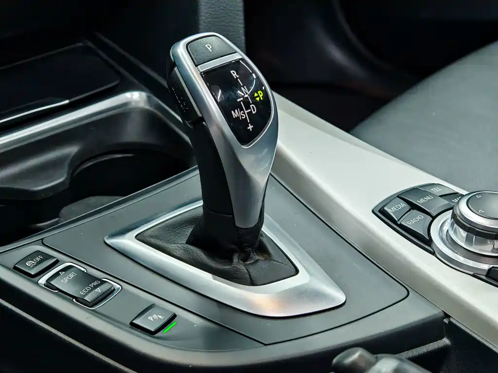 BMW 3 Series — миниатюра 17