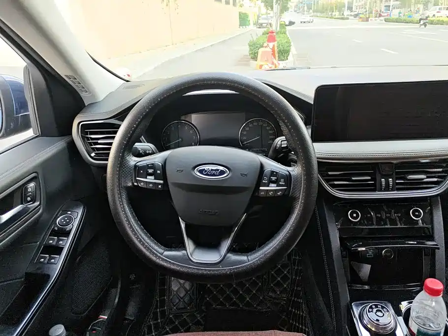 Ford Escape — миниатюра 15