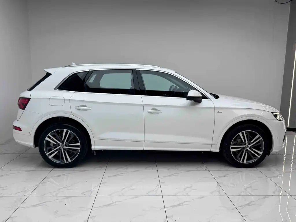 Audi Q5L — миниатюра 16