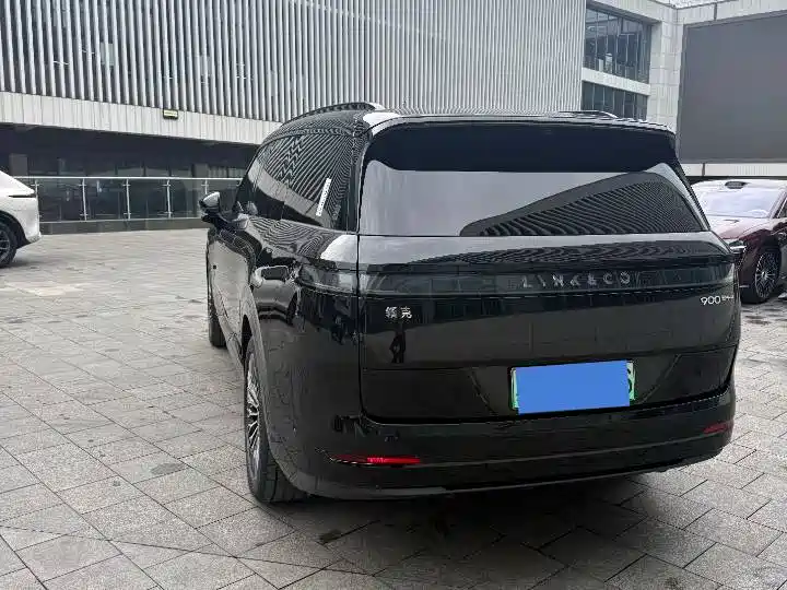 Lynk & Co 900 2025 2.0T 6 мест