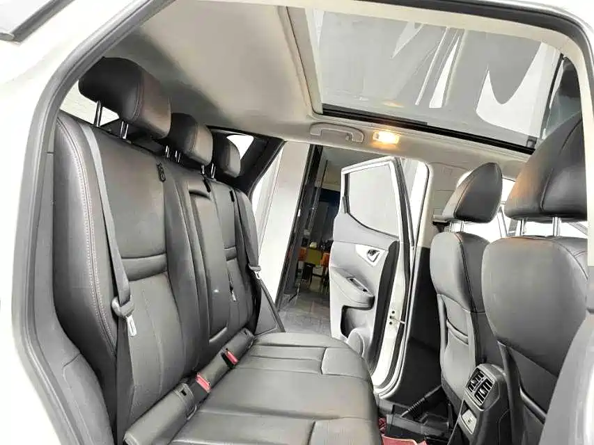 Nissan Qashqai — миниатюра 8