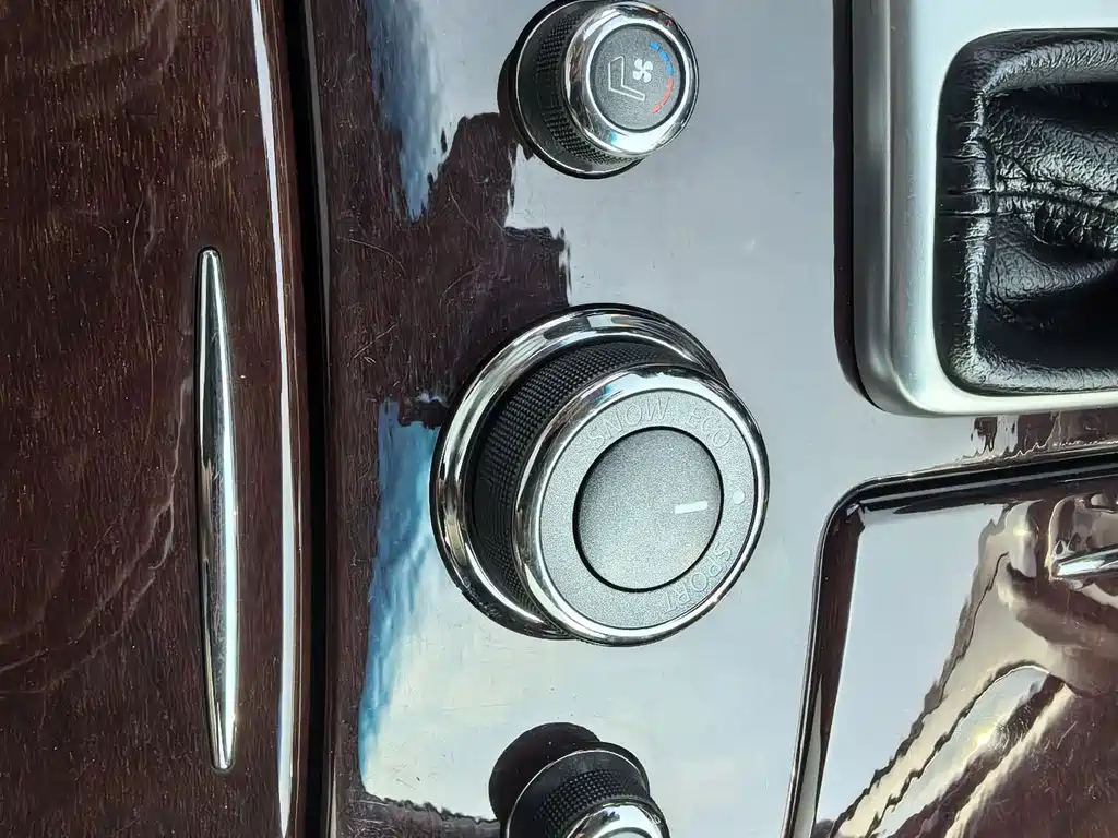 Infiniti Q70 — миниатюра 11